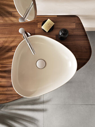 VitrA Plural 7812B474-0016 Üçgen Alçak Çanak Lavabo, VitrA Clean, 47 cm, Mat Kil Beji