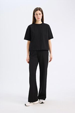 DeFacto Relax Fit Bisiklet Yaka Basic Düz Kısa Kollu Siyah Tişört C7630AX25SPBK81