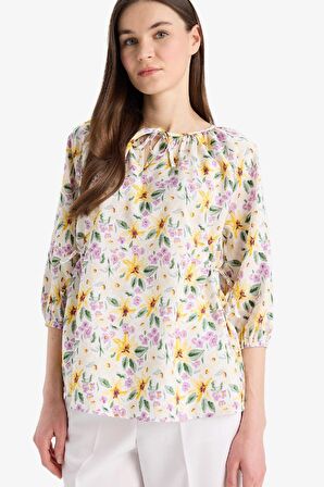 DeFacto Regular Fit Bağcıklı Yaka Çiçek Desenli Yarım Kollu Bluz E4386AX25SMYL273