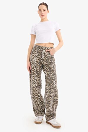DeFacto Baggy Fit Leopar Desenli Yüksek Bel Standart Boy Gabardin Pantolon D8149AX25SPBN142