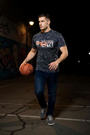 Erkek Fit Kesim Dijital Baskılı Pamuklu T-Shirt