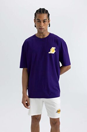 DeFactoFit NBA Los Angeles Lakers Oversize Geniş Kalıp Bisiklet Yaka Sırt Baskılı Kısa Kollu Tişört A1998AX24SMPR299