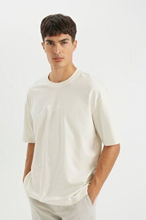 DeFacto Oversize Fit Bisiklet Yaka Sırt Baskılı Kısa Kollu Tişört D4911AX24AUER98