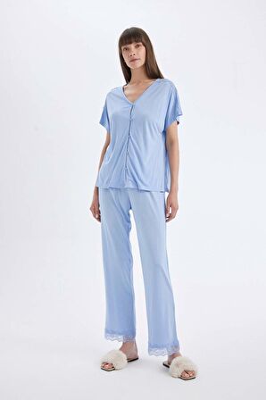 DeFacto Fall in Love Pijama Takım V Yaka Düğmeli Kısa Kollu Üst Beli Lastikli Alt D3182AX24AUBE553