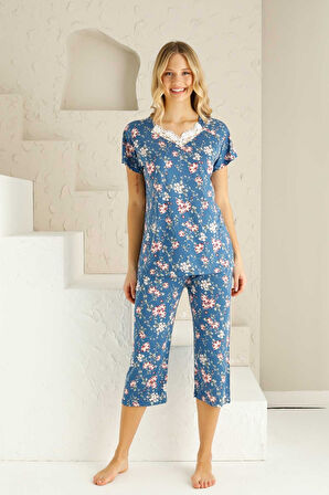 Kadın Çiçek Desen Dantel Detay Viskon Kısa Kol Kapri Pijama Takımı