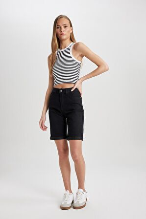 DeFacto Normal Bel Katlamalı Paça Basic Düz Jean Şort A1958AX24SMNM40