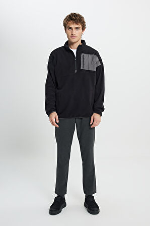 Erkek Siyah Oversize Bol Kesim Bato Yaka Cep Detaylı Fermuarlı Soğuk Geçirmez Polar Sweatshirt
