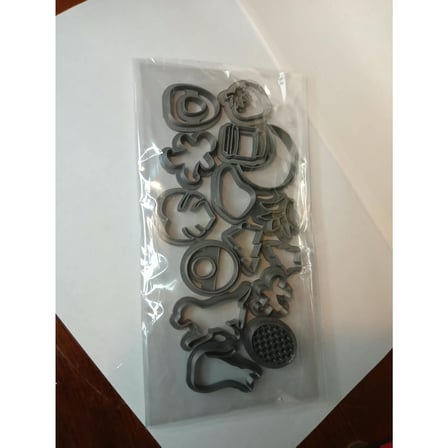 Karisik Figurlu Polimer Kil & Seramik Kesici Set Kedi,Kopek,Cilek,Yaprak,Bitki, Kurabiye,Agac, Ay Figurlu