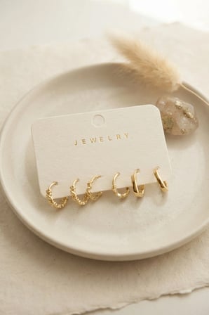 Pirinç Gold Renk Zirkon Taşlı Halka Model 6'lı Kadın Küpe Seti