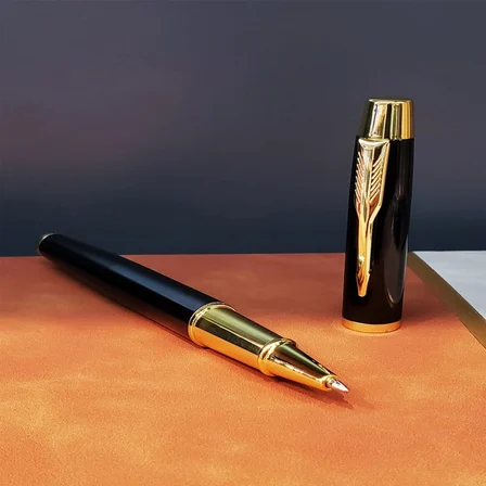 Siyah Gold Detaylı Termo Deri Defter Ve Metal Roller Kalem Hediye Seti