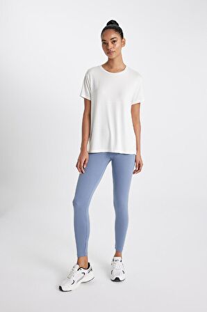 DeFactoFit Standart Fit Bisiklet Yaka Sporcu Basic Düz Kısa Kollu Tişört D1904AX24HSER105