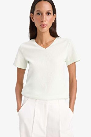 DeFacto Slim Fit Dar Kesim V Yaka Basic Düz Ribana Kısa Kollu Tişört I1080AZ25SPTR261