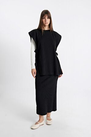 DeFacto Regular Fit Bisiklet Yaka Süveter Y1323AZ24AUBK81