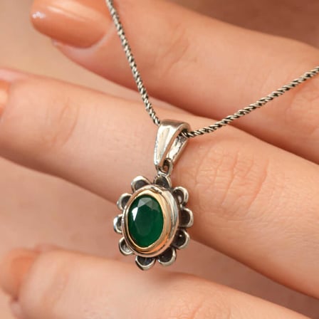 925 Ayar Gümüş Yeşil Taşlı Otantik Kolye