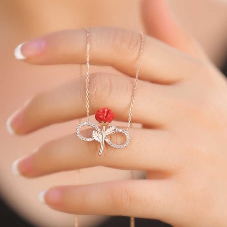 925 Ayar Gümüş Rose Altın Kaplama Sonsuzluk ve Gül Figürlü Bayan Kolye