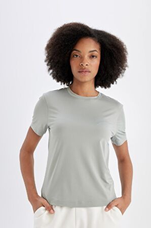 DeFactoFit Standart Fit Bisiklet Yaka Sporcu Basic Düz Kısa Kollu Tişört D2296AX24AUKH418