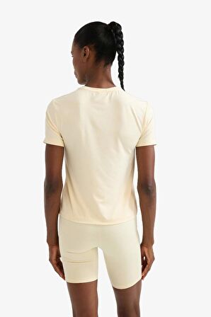 DeFactoFit Standart Fit Bisiklet Yaka Sporcu Kısa Kollu Tişört D2296AX25SPYL239