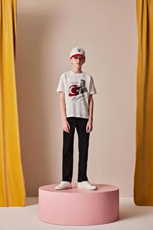 DeFacto Erkek Çocuk Straight Fit Standart Paça Basic Düz Jean Pantolon B5445A825SMNM40