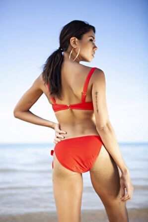 Kırmızı Kalın İp Bağcıklı Bikini Altı