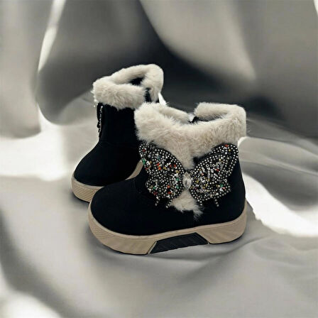 KIZ ÇOCUK KELEBEKLİ KAYMAZ TABAN BOT 