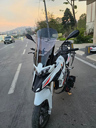 MOTOCAM Benelli TRK 251 Siperlik Ön Cam 2019-2023 Model 56cm Füme Renkli 4mm