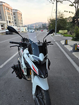 MOTOCAM Benelli TRK 251 Siperlik Ön Cam 2019-2023 Model 56cm Şeffaf Renkli 4mm