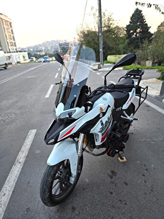 MOTOCAM Benelli TRK 251 Siperlik Ön Cam 2019-2023 Model 56cm Şeffaf Renkli 4mm