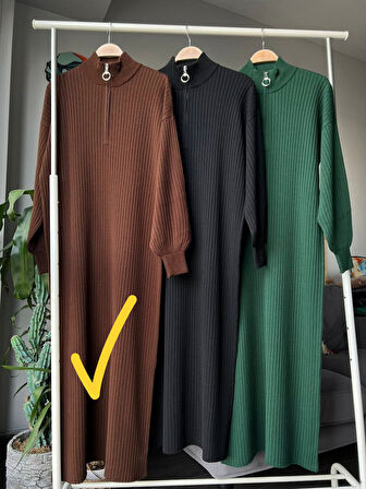 TRİKO UZUN KADIN ELBİSE - BOĞAZI FERMUARLI TRİKO UZUN KALİTELİ ELBİSE