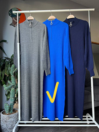 TRİKO UZUN KADIN ELBİSE - BOĞAZI FERMUARLI TRİKO UZUN KALİTELİ ELBİSE