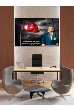 Atatürk ve Vatanını En Çok Seven Görevini En İyi Yapandır Yüksek Çözünürlüklü Yatay Cam Tablo