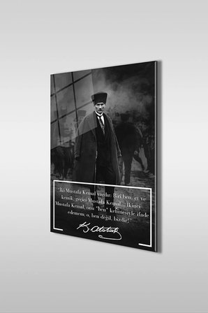 Atatürk Özel Tasarım 5 Siyah Beyaz Dikey Cam Tablo
