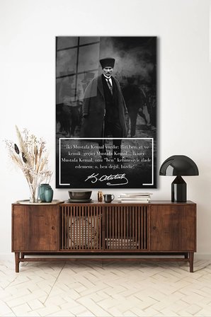 Atatürk Özel Tasarım 5 Siyah Beyaz Dikey Cam Tablo