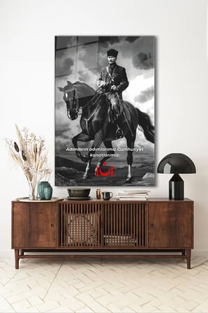 Atatürk Özel Tasarım 3 Siyah Beyaz Dikey Cam Tablo