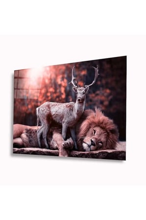 Aslan Ve Geyik Vahşi Doğa Manzarası Cam Tablo, Temperli ve Rodajlı Dayanıklı  Cam