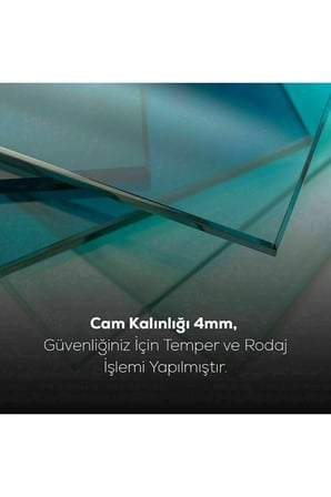 Işığın İzinde Bir Panter Cam Tablo Yapay Zeka Hediyelik Büyük Tablo Ev Ofis Dekoru