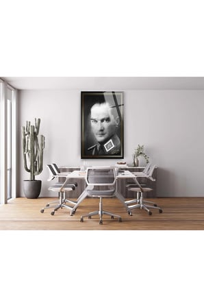 Mustafa Kemal Atatürk Siyah Beyaz Üniformalı Cam Tablo 10 Kasım Atatürk Tablo Ofis Dekor