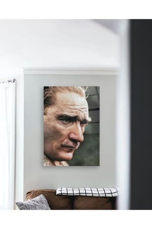 Renkli Atatürk Portresi Cam Tablo