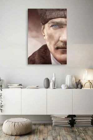Atatürk Yarı Portre Renkli Cam Tablo