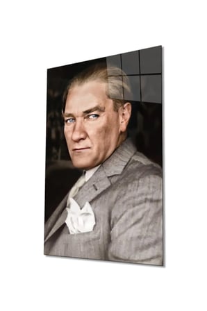 Takım Elbiseli Mustafa Kemal Atatürk Portresi Cam Tablo, Temperli ve Rodajlı Dayanıklı  Cam