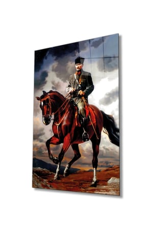 At Üzerinde Üniformalı Mustafa Kemal Atatürk Portresi Cam Tablo, Temperli Dayanıklı Kırılmaz Cam