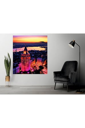 BÜYÜLEYİCİ GÖRÜNÜMÜYLE TEMPERLİ CAM İÇİN TASARLANMIŞ GALATA KULESİ (GALATA TOWER)