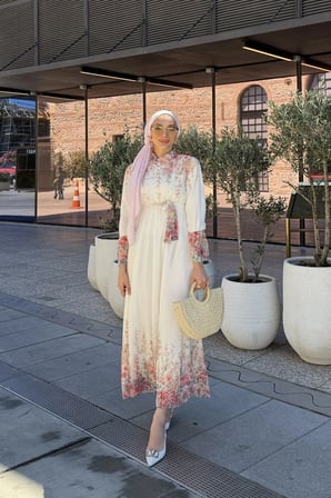 Çiçek Desenli Tesettür Elbise