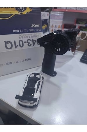 1:43 Ölçek Metal Şarjlı Mini Drift Rc 15 Km Hız 4 Çeker GT3 RS Tasarım Profesyonel Uzaktan Kumandalı Drift ve Yarış Arabası