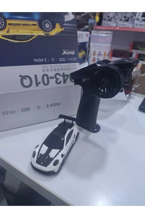 1:43 Ölçek Metal Şarjlı Mini Drift Rc 15 Km Hız 4 Çeker GT3 RS Tasarım Profesyonel Uzaktan Kumandalı Drift ve Yarış Arabası