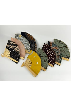 Bak Gel Al Vintage El Yapımı Bambu Saplı Kumaş (S Boy) Yelpaze, Renkli Ve Batik Desenli Katlanabilir Model