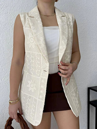 Beyaz Keten Nakış İşlemeli Kolsuz Astarlı Blazer Ceket