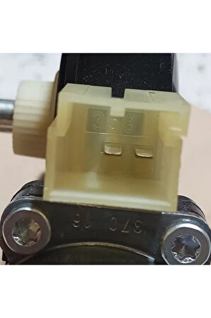 8W0959802 2013-2017 VW Golf Sağ Ön Cam Motoru AtiParts