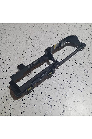 1J1867179A B41 98-01 VW Golf Sol Ön Cam Düğme Çerçevesi B AtiParts