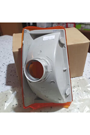 7701365615 Renault 9 Sol Sinyal Lambası AtiParts