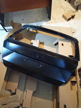 6V6827023D 2015-2021 Skoda Fabia Bagaj Kapağı AtiParts